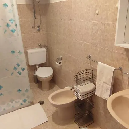 Libe Apartment *
